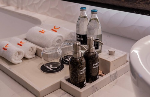 Kitisuru Complejo | Kwetu Nairobi, Curio Collection By Hilton