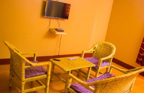 Jinja Casa | Kwezi Apartments