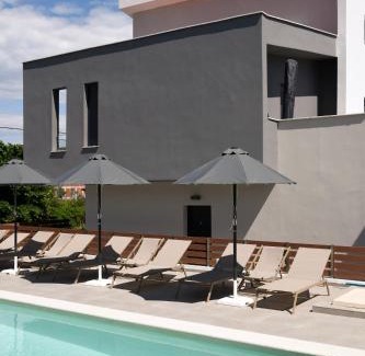 Nea Iraklitsa Casa | Kyan Executive Suites