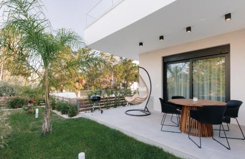 Nea Iraklitsa Casa | Kyan Executive Suites