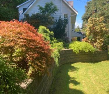 Comox Cama Y Desayuno | Kye Bay BnB - A Place to Breathe