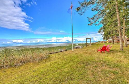Comox Casa | Kye Bay Winter Beach House