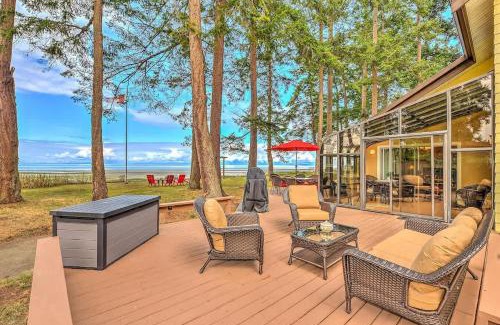 Comox Casa | Kye Bay Winter Beach House