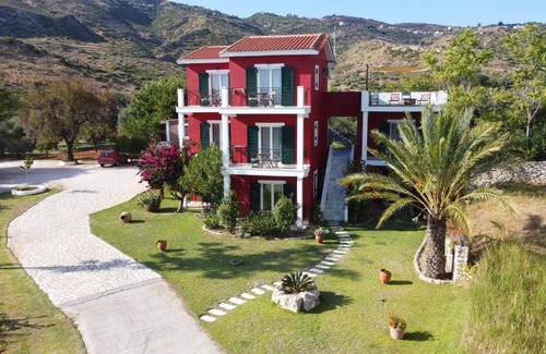 Kateleios Apartamento | Kykeon Studios