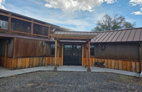 Cedaredge Apartamento | Kyles Grill and Bar