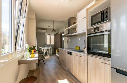 Filaki Apartamento | Kyma Seaview Apartment 2, Episkopi Beach