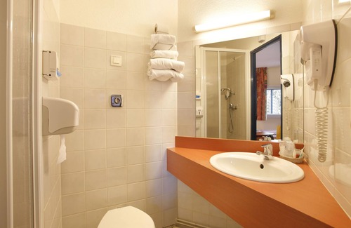 Vezin-le-Coquet Hotel | Kyriad Direct Rennes Ouest
