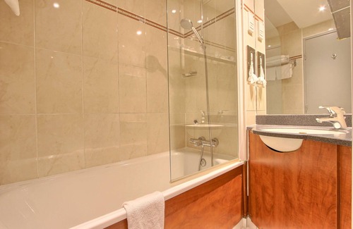 Saint-Ouen Hotel | Kyriad Paris Nord - Porte de Saint Ouen