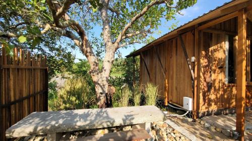 Dien Khanh Chalet De Esquí | Làng Nhỏ - Hồ Láng Nhớt Resort with Nature Life