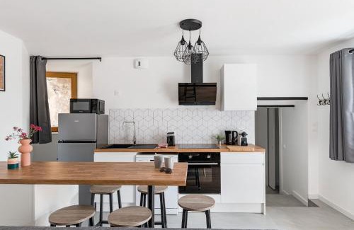 Saint-Just-Saint-Rambert Apartamento | Léna 2 chambres Jardin- climatisation Netflix