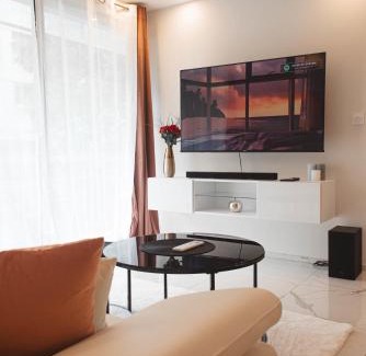 Chamalieres Apartamento | L'émeraude - Cocon Amoureux Balnéo,Clim,Balcon