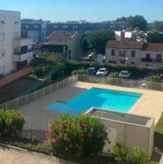 Beziers Apartamento | L'Étoile Biterroise - Appartement de Vacances avec Piscine et Parking gratuit à Béziers