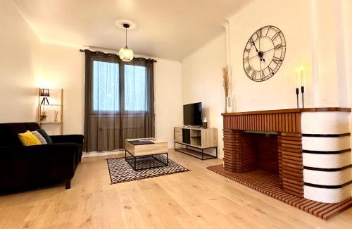 Mont-de-Marsan Apartamento | L'Évasion - Centre-Ville & Garage Privé