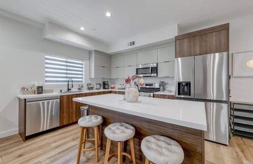 Sherman Oaks Apartamento | L.A Haven Spacious Townhome