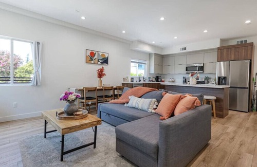 Sherman Oaks Apartamento | L.A Haven Spacious Townhome