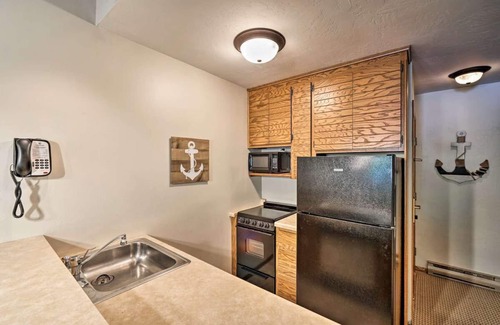Egg Harbor Condominio | [L a n d m a r k] Stunning views!