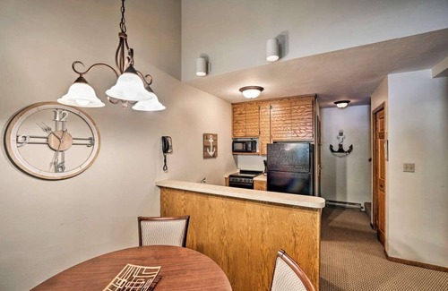 Egg Harbor Condominio | [L a n d m a r k] Stunning views!