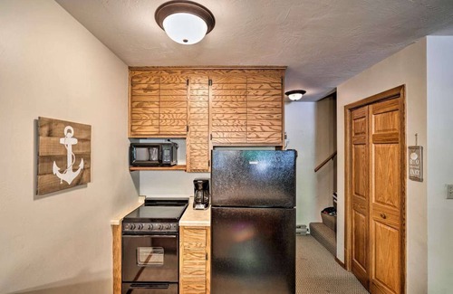 Egg Harbor Condominio | [L a n d m a r k] Stunning views!