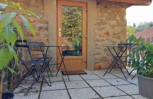 Vaudevant Cama Y Desayuno | L'Abri-Gîte "Ô Jardin des Toiles"