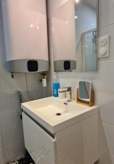 Quartier de France Apartamento | L Absolu 2 Calme Moderne Sécurisé