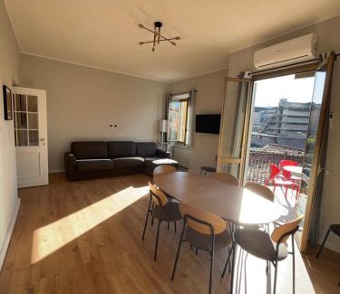 Quartiere XXII Collatino Apartamento | L'affaccio sul borgo - Adiacente Metro B