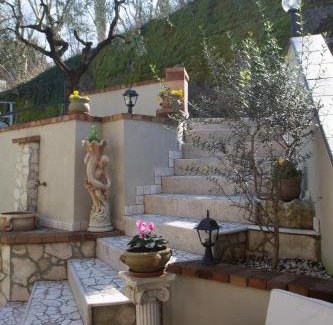 Frosinone Cama Y Desayuno | L'Alberata dei Sogni