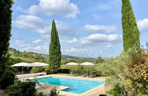 Cotignac Chalet De Esquí | L'Alérie, magnificent Provencal bastide, charm and tranquility, swimming pool and private tennis court