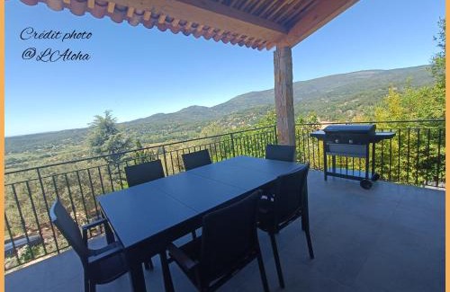 Fayence Casa | L'Aloha Gîte de charme au cœur de Fayence avec Vue Panoramique