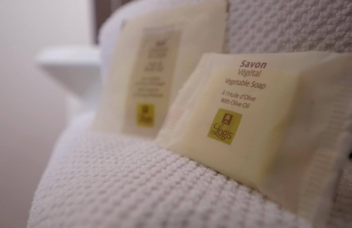 Jarnages Hotel | L'Alzire