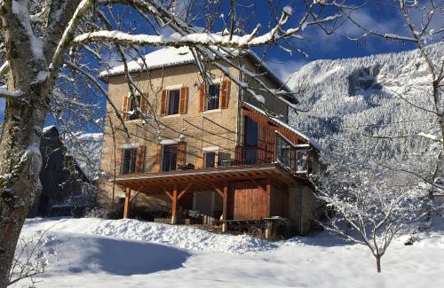 Saint-Pierre-d'Entremont Cama Y Desayuno | l'Ancienne Ecole du Villard