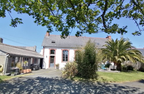 Plougrescant Casa | L'ancienne École du Village, Rénovée Avec Charme, Entre mer et Estuaire