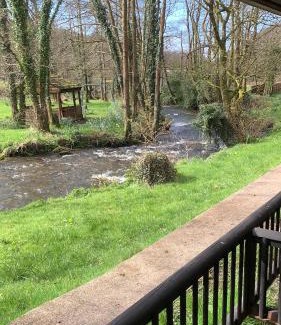 Port Talbot Otro | L and A Lodges
