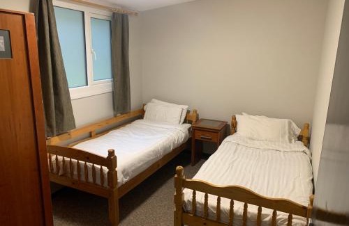 Port Talbot Otro | L and A Lodges