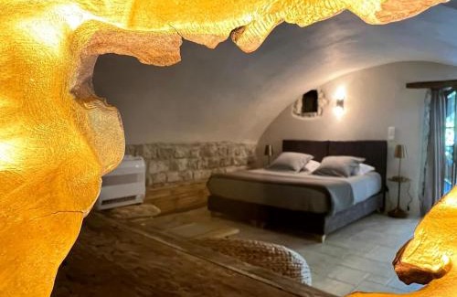 Berrias-et-Casteljau Casa | L Antre de Pierres - chambres d'hôtes et gites