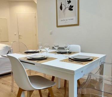 Saint-Honore - Jeanne d'Arc Apartamento | L' Appart' , tendance et épuré avec bel extérieur, proche du centre