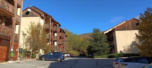 Ax-les-Thermes Apartamento | L'APPARTEMENT DE NOAH appartement Rez de chaussée classé 2 étoiles avec terrasse
