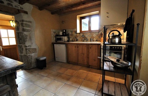 Quinsonnas Casa | The Tree Cottage - MESSIMY