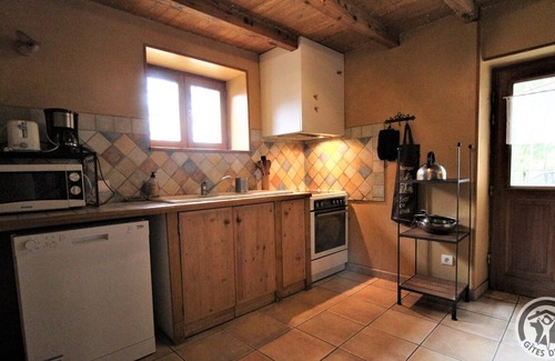 Quinsonnas Casa | The Tree Cottage - MESSIMY