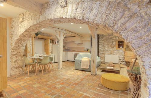 Porte des Pierres Dorees Apartamento | L'Arche Dorée