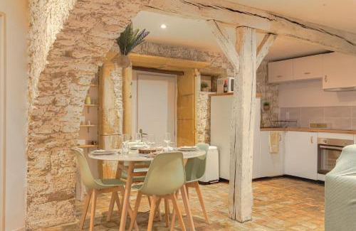 Porte des Pierres Dorees Apartamento | L'Arche Dorée