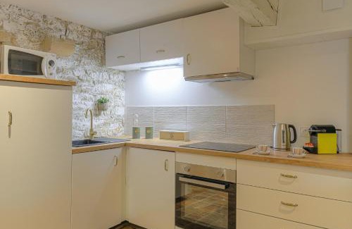 Porte des Pierres Dorees Apartamento | L'Arche Dorée
