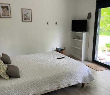 Le Thor Cama Y Desayuno | L'atelier des Coudelières