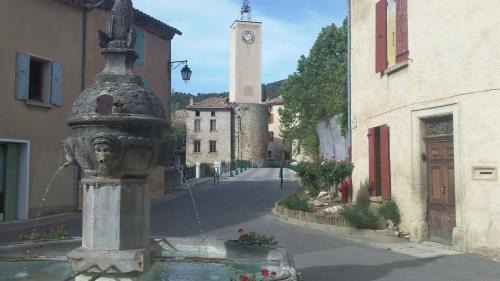 Mollans-sur-Ouveze Casa | L'Aubépine