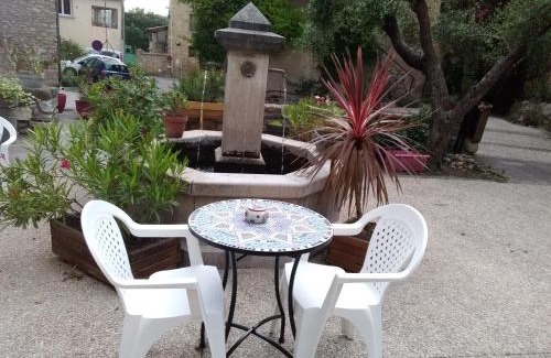 Saint-Julien-de-Cassagnas Cama Y Desayuno | L'Auberge Chez Pascal
