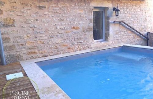 Martel Casa | L'authentique Martelaise PISCINE CHAUFFEE