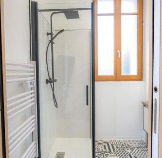 Saint-Quentin Apartamento | L'avant-gardiste - Appart'Hotel Le Gatsby