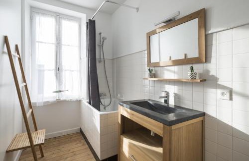 Saint-Coulomb Casa | L'ecume by Cocoonr