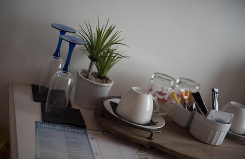 Salin-de-Giraud Cama Y Desayuno | L'effet mer