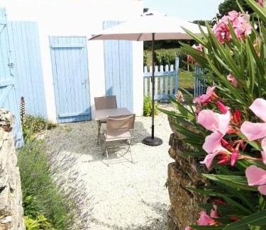 Chaille-les-Marais Apartamento | L'enclos bleu, gîte - marais poitevin avec piscine chauffée