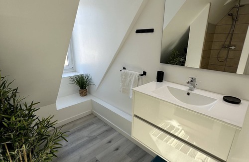 Nay Apartamento | L'ensoleillé : Appartement Neuf en Centre Ville